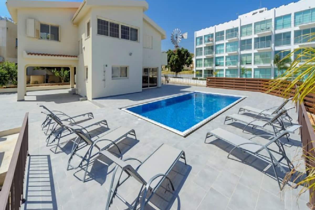 Villa, 4 camere da letto (Theodora 16) | Piscina | Piscina all'aperto, ombrelloni da piscina, lettini