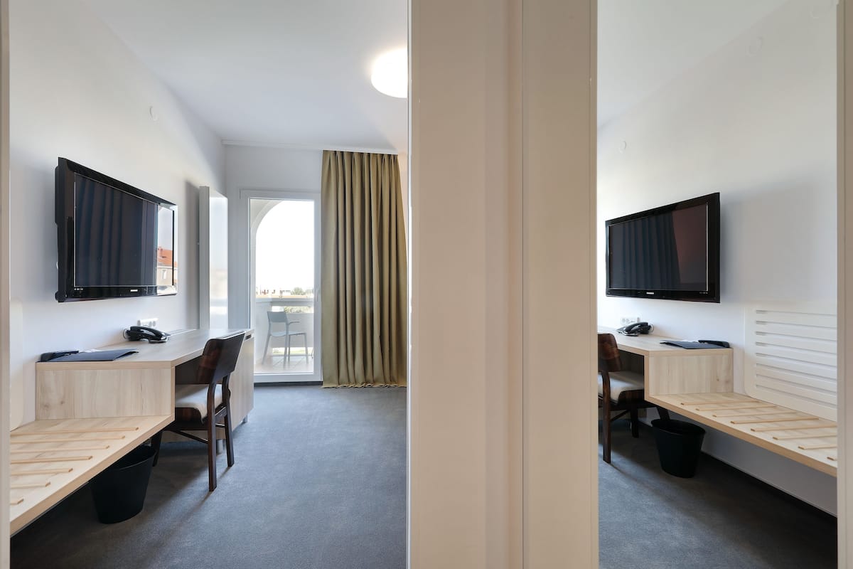 Comfort Double Room, Partial Sea View