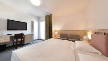 Comfort Double Room, Partial Sea View | Minibar, desk, iron/ironing board, free WiFi