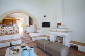 Sala de estar | TV, DVD player