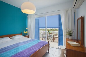 7 chambres, coffres-forts dans les chambres, fer et planche à repasser