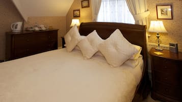 Suite Junior, 1 trĂšs grand lit, vue ville