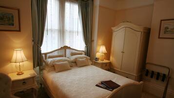Double Room, 1 King Bed | Premium bedding, desk, free WiFi, bed sheets