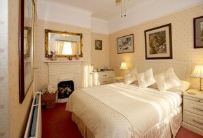 Traditional Double Room, 1 Double Bed | Premium bedding, desk, free WiFi, bed sheets