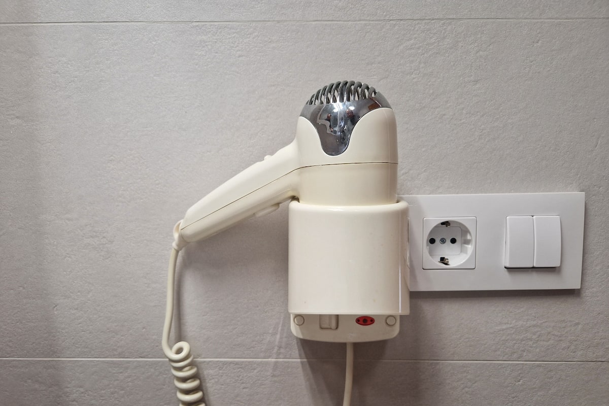 standard double room | 1 bedroom, minibar, in-room safe, desk