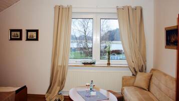 Family Room | Living area | Flat-screen TV