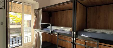 Bed in 8-Bed Mixed Dormitory Room