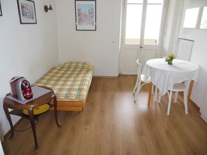 Apartment, 1 Bedroom, Balcony | 1 bedroom, Egyptian cotton sheets, iron/ironing board, cribs/infant beds - Appartcasa Tosca (Ascona)