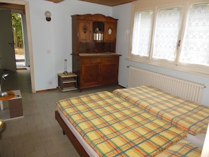 Apartment (1 - 2 Erwachsene) | 1 bedroom, Egyptian cotton sheets, iron/ironing board, cots/infant beds