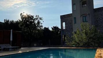 Seasonal outdoor pool