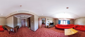Basic Suite, Hot Tub | 1 bedroom, premium bedding, minibar, in-room safe
