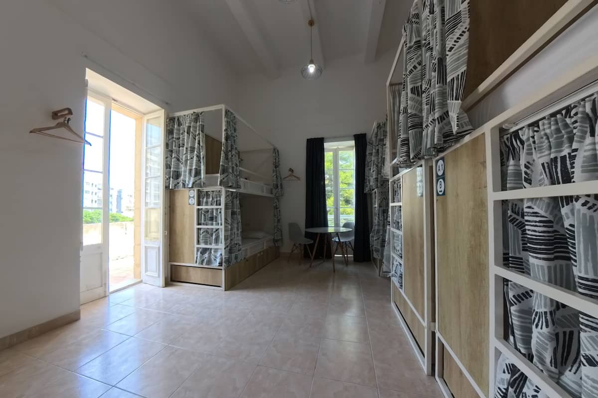 Shared Dormitory, Mixed Dorm, Balcony, Sea View (8 beds) | In-room safe, desk, free WiFi, bed sheets