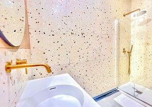 Comfort Double Room, Private Bathroom | Room amenity