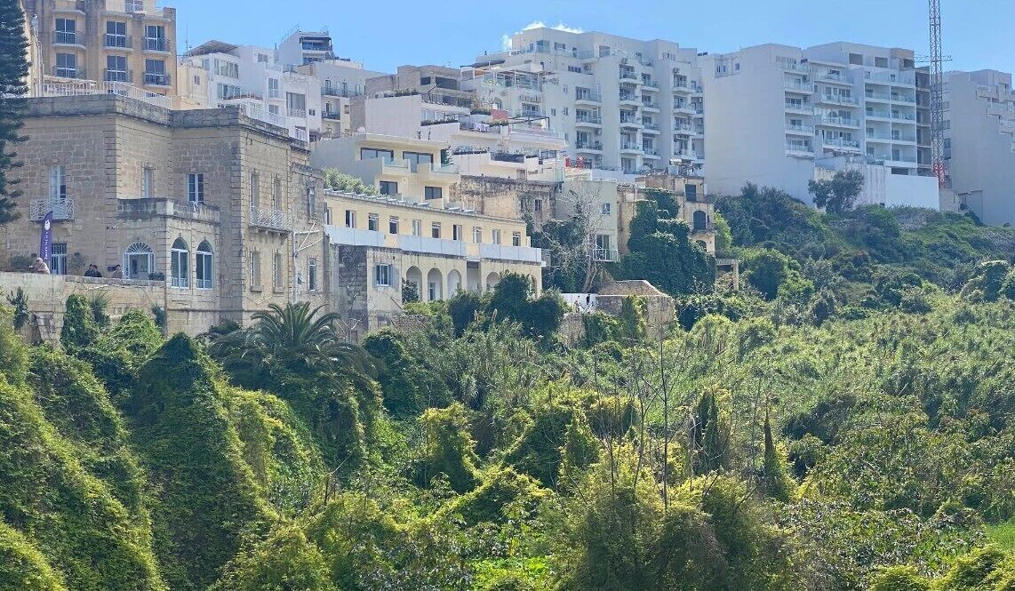 Photo - Follow the Sun Boutique Hostel - Pool, Breakfast & Sea Views