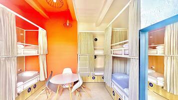 Down duvets, in-room safe, desk, free WiFi