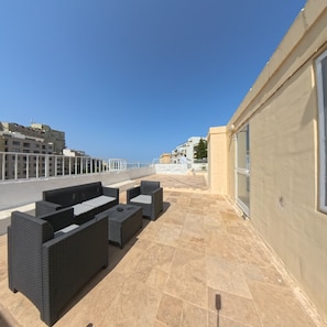 Shared Dormitory, Mixed Dorm, Terrace, Sea View (6 beds) | Terrace/patio