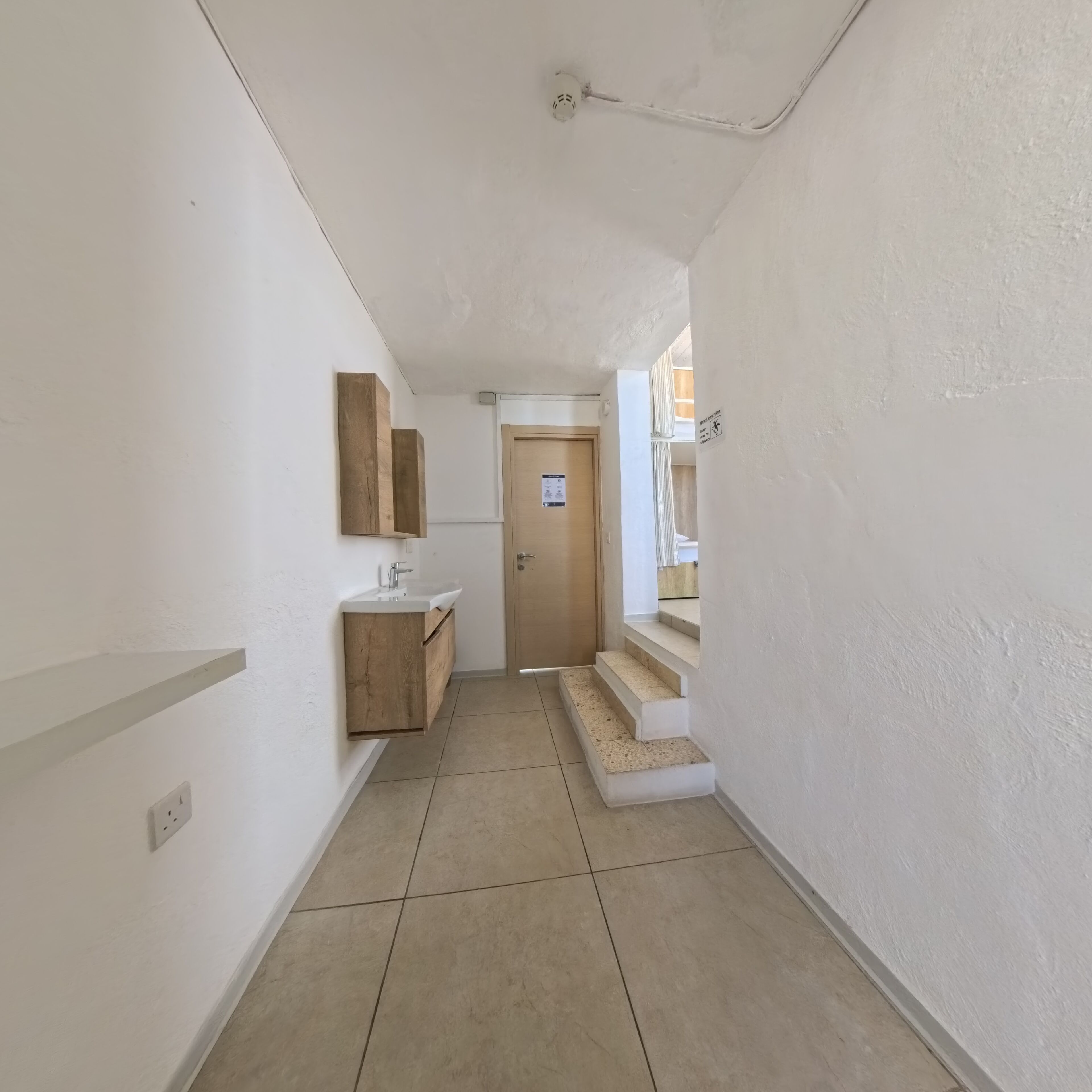 Foto - Follow the Sun Boutique Hostel - Pool, Breakfast & Sea Views