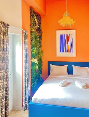 Kamar Double Comfort, kamar mandi pribadi | Selimut bulu angsa, brankas, meja kerja, dan Wi-Fi gratis