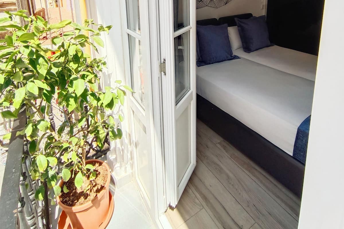 Twin Room (Exterior) | 1 bedroom, down duvets, in-room safe, blackout curtains