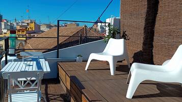 Suite junior, bañera de hidromasaje (+Terrace) | Terraza o patio