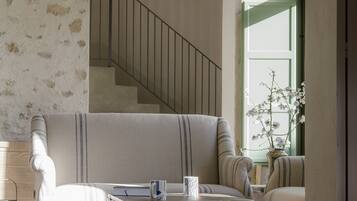 Kawasan tempat duduk lobi