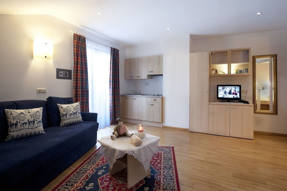 junior suite | living area | lcd tv