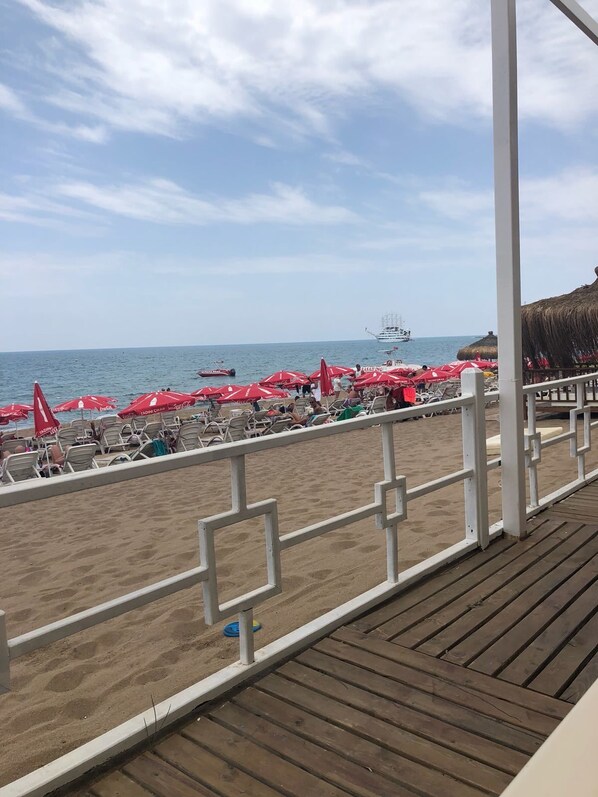 在附近的私人海滩、免费海滩班车、免费海滩小屋、沙滩椅