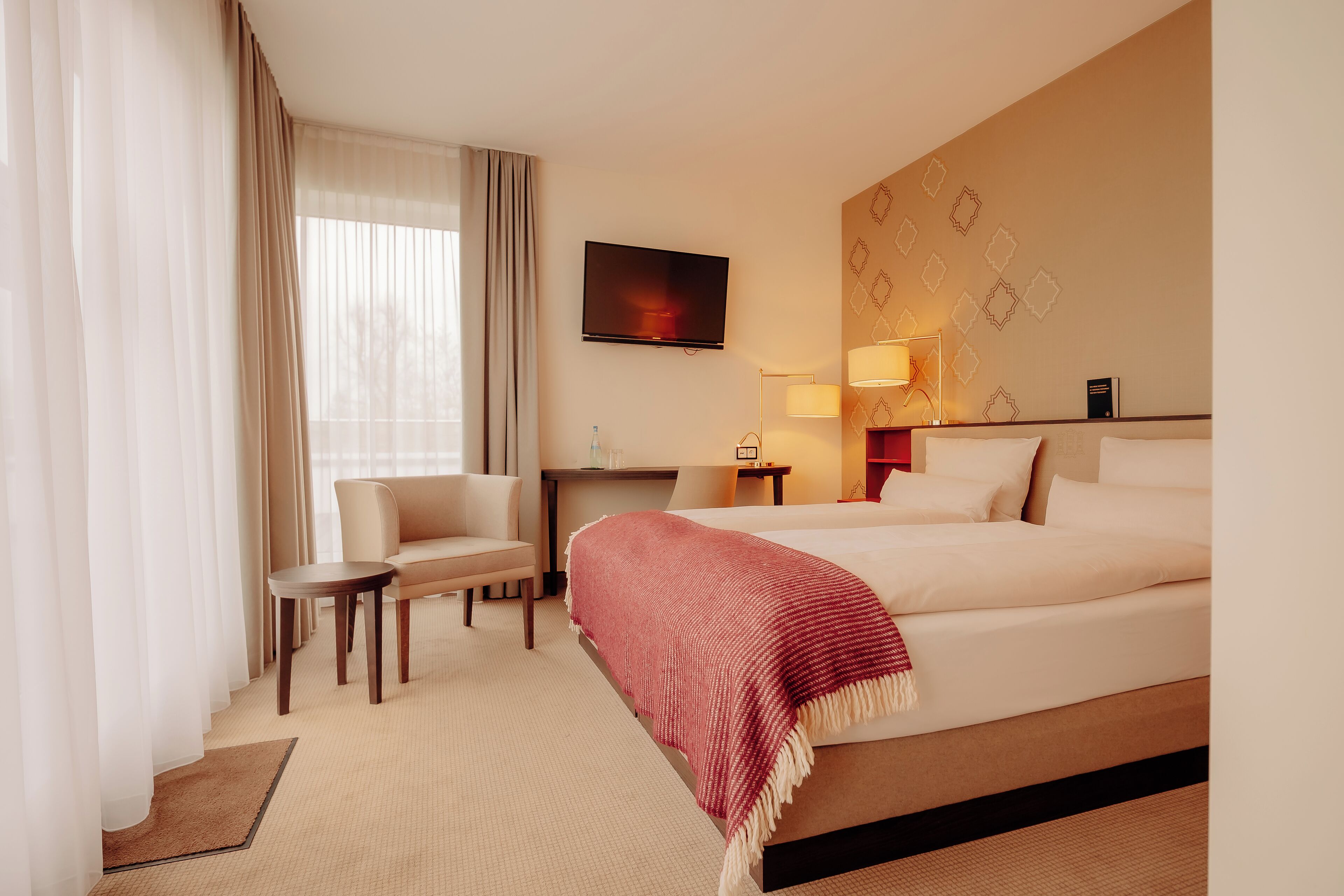 deluxe double or twin room, balcony, city view | 1 bedroom, minibar, in-room safe, desk