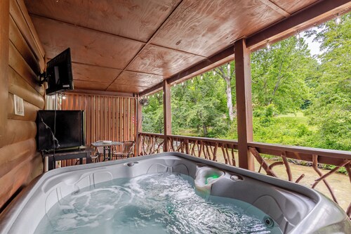 Qualla Cabins and Motel Cherokee near Casino