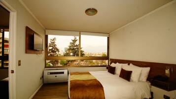 Minibar, coffres-forts dans les chambres, rideaux occultants