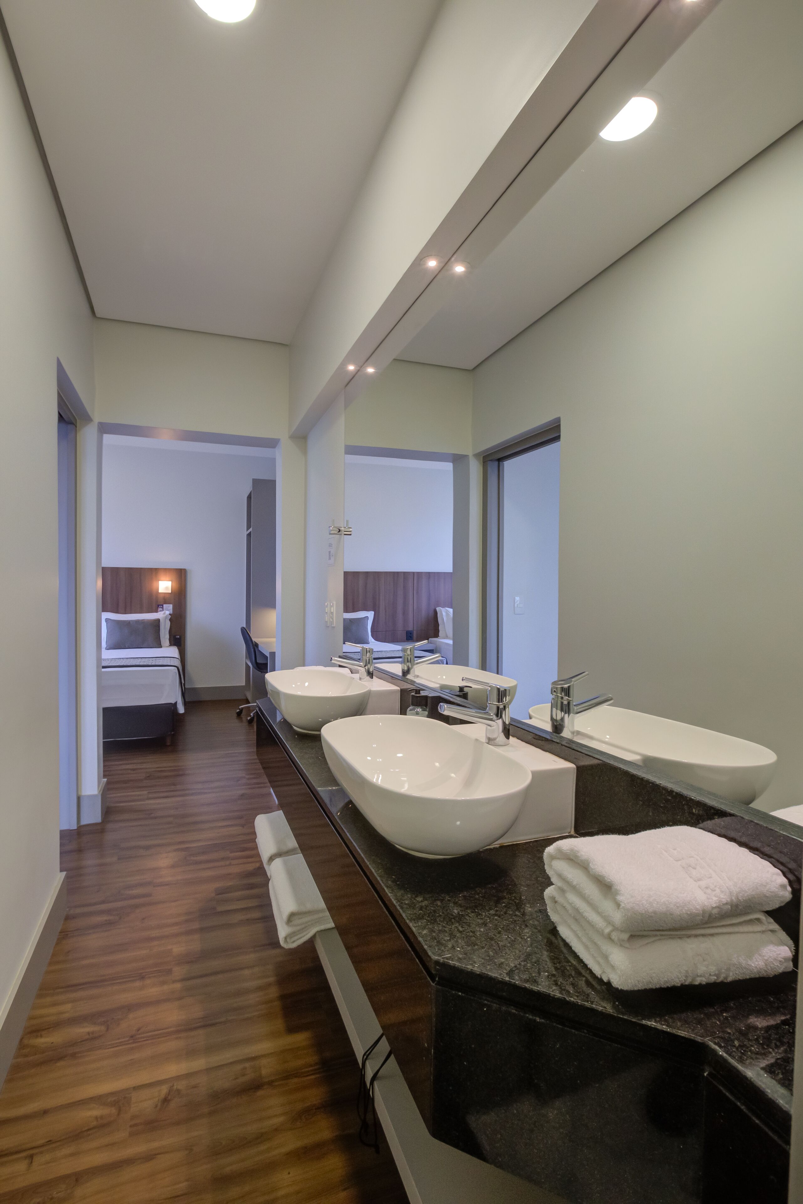 family apartment (superior) | bathroom | shower, free toiletries, hair dryer, towels