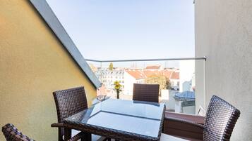 Deluxe-huoneisto, 2 makuuhuonetta | Näkymä parvekkeelta