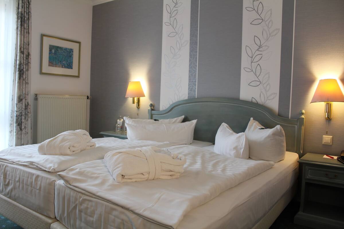 comfort double room | 1 bedroom, hypo-allergenic bedding, desk, free wifi