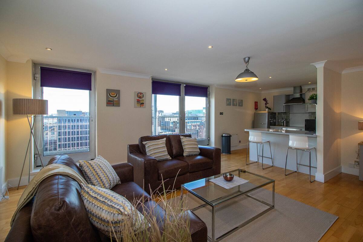 City-Apartment, 2 Schlafzimmer (350 Argyle Street, Glasgow, G2 8NE) | Wohnbereich | Flachbildfernseher