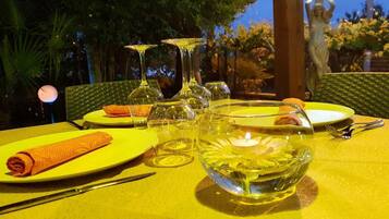 Essen und Trinken