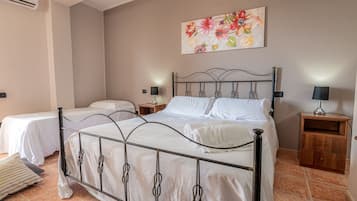 Ropa de cama de alta calidad y minibar