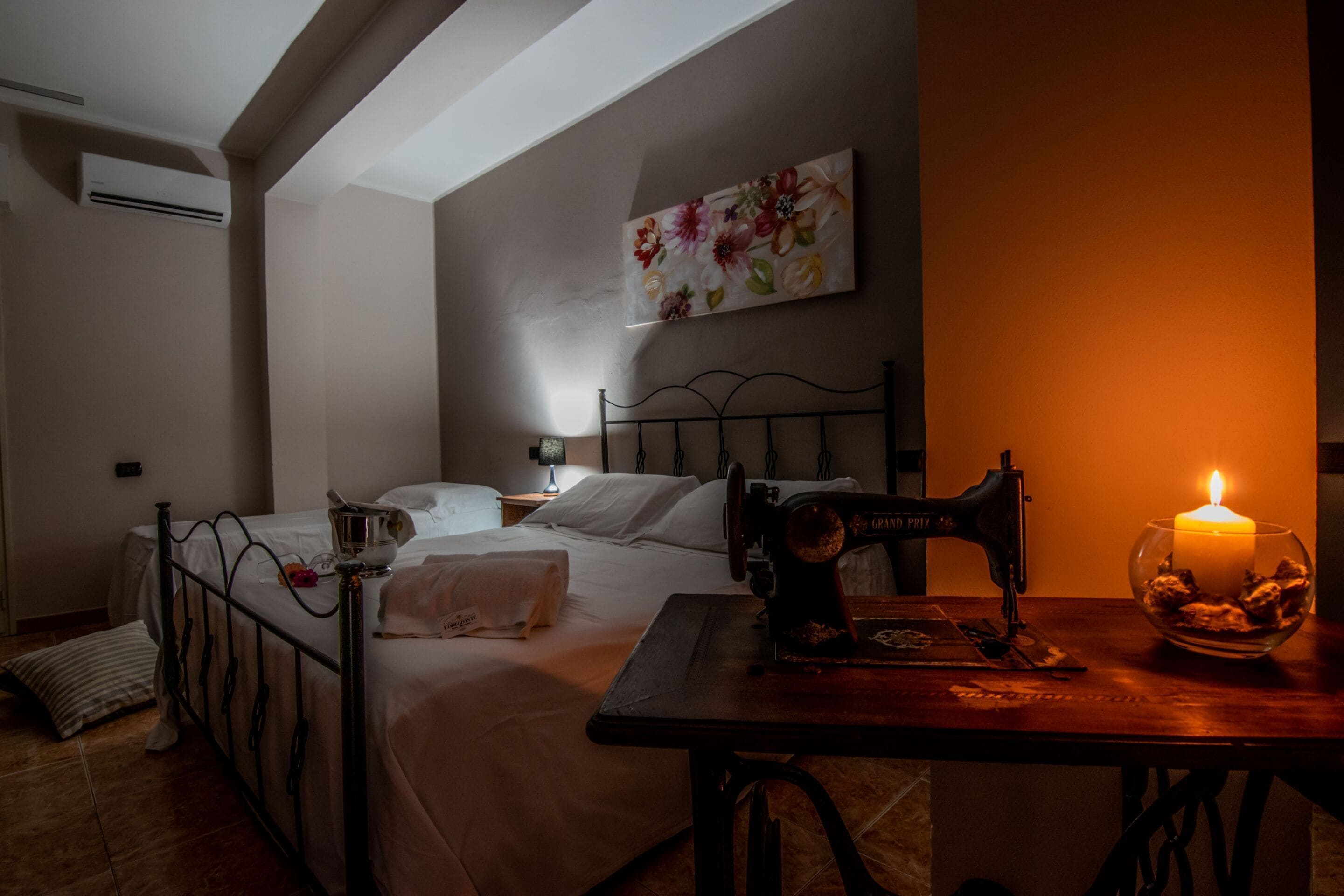 Standard-Dreibettzimmer, mit Bad | Hochwertige Bettwaren, Minibar, Zimmersafe, Schreibtisch