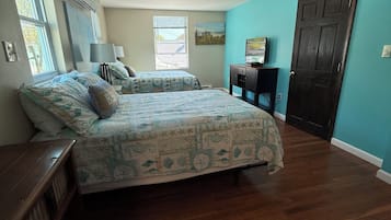 Classic Suite, Multiple Beds | Premium bedding, free WiFi, bed sheets