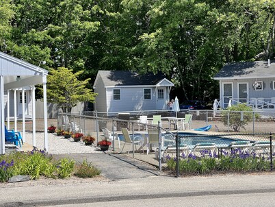 Marvin Gardens Motel