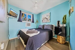 Economy Room | Free WiFi, bed sheets