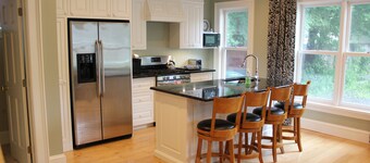 24 East Main Street B&B