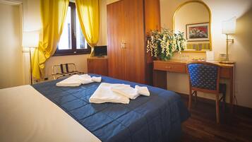 In-room safe, desk, soundproofing, free WiFi