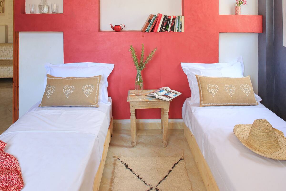Standard-Doppelzimmer | Hochwertige Bettwaren, Schreibtisch, Verdunkelungsvorhänge