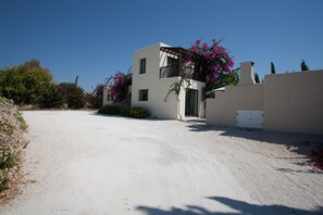Exterior - Banana Cyprus Villas (Kissonerga)