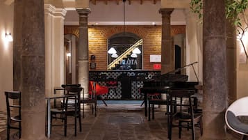 Bar en el lobby