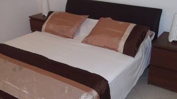 Apartment, 2 Bedrooms, Sea View | 1 bedroom, WiFi