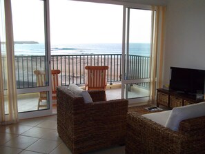 Apartment, 2 Schlafzimmer, Meerblick | Wohnzimmer