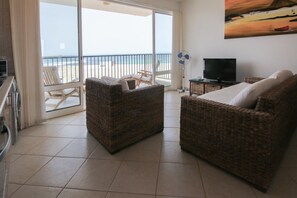 Apartment, 2 Bedrooms, Sea View | Living room - Vila Cabral 2 (Boa Vista)