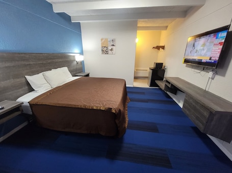 Escritorio, wifi gratis y ropa de cama