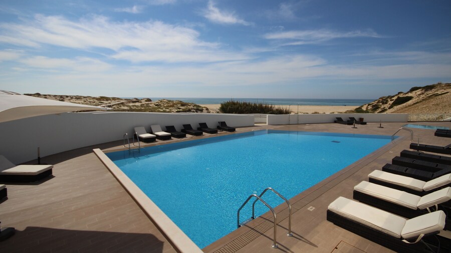 The Beachfront Praia D'el Rey Golf & Beach Resort